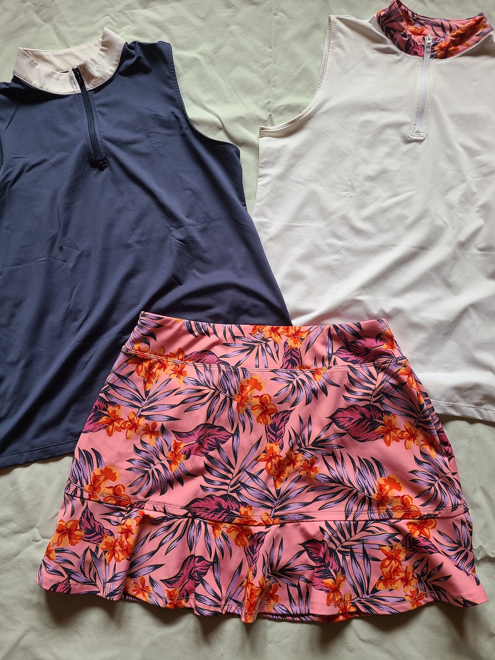 Tommy Bahama floral golf skort pink purple tropical palm leaf print & tops mediu